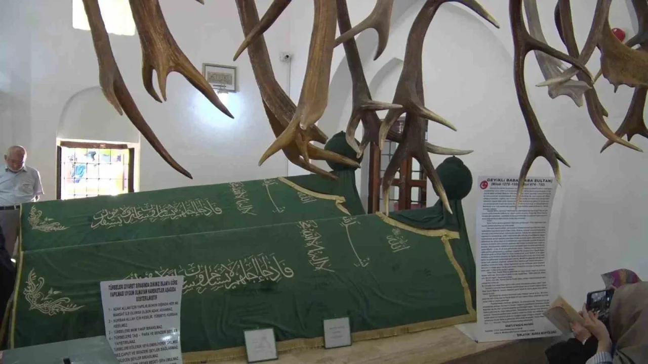 Bursa'da 649 yıllık Geyikli Baba geleneği Babasultan'da yaşatıldı