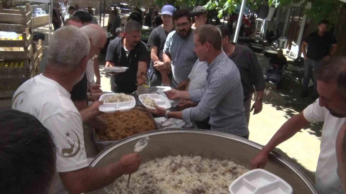 Bursa'da 649 yıllık Geyikli Baba geleneği Babasultan'da yaşatıldı