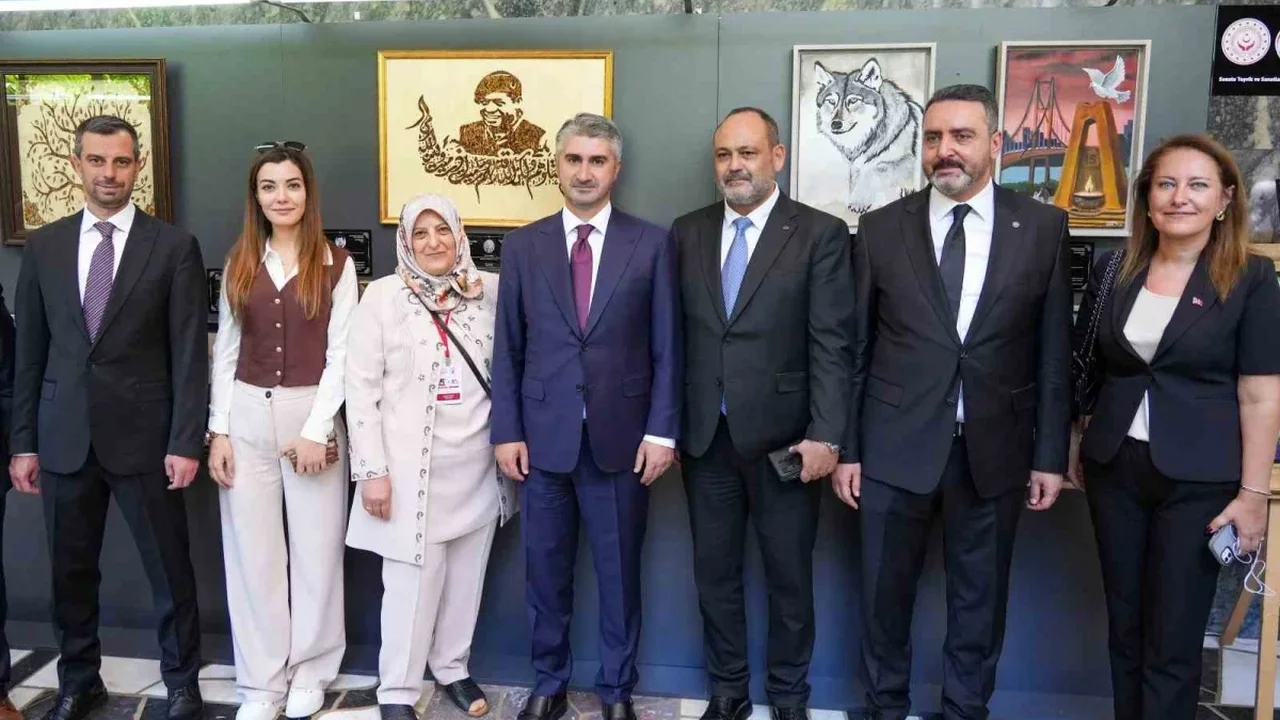 Erdemir'den şehit yakınları ve gazilere sanat sergisine destek