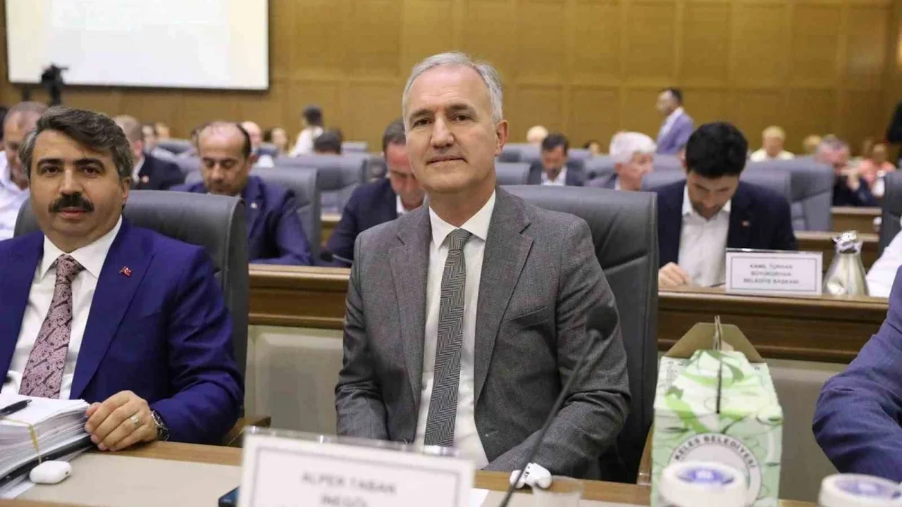 Alper Taban'dan Bursa Büyükşehir'e metrobüs ve pazar yeri teşekkürü