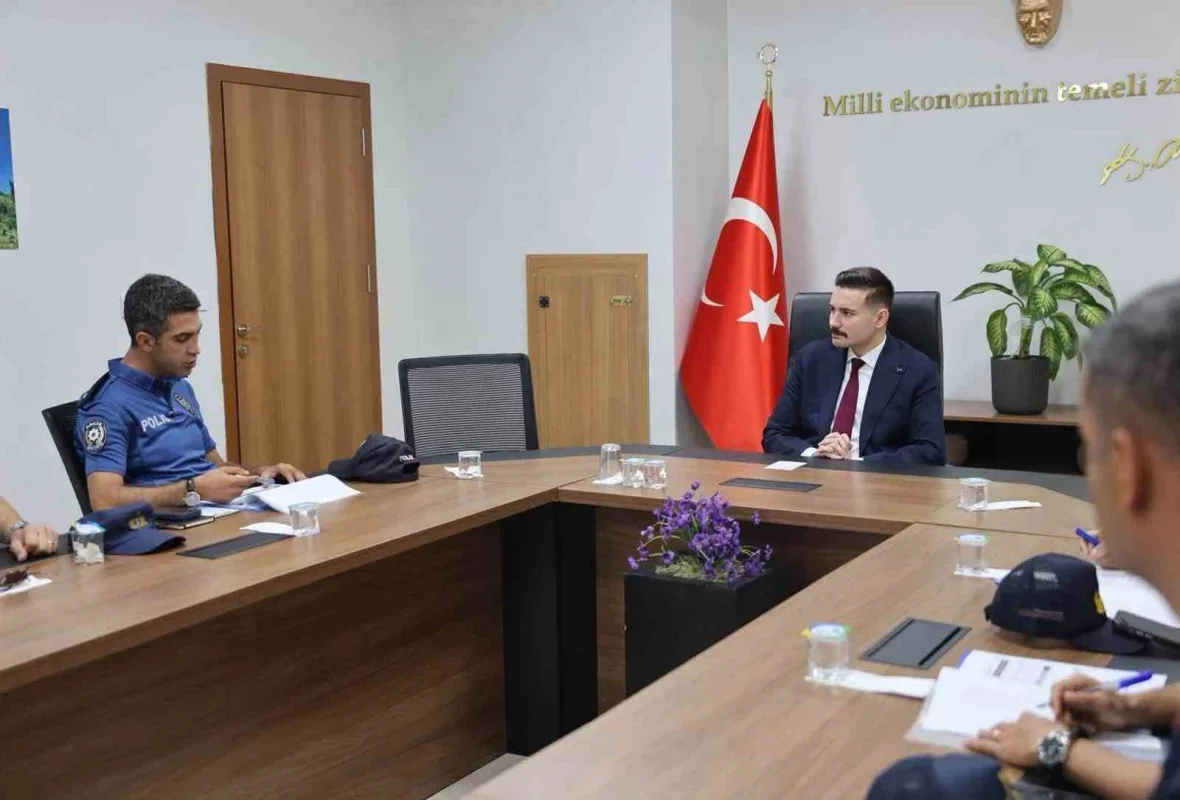 Gökçeada'da turizm sezonu için güvenlik toplantısı yapıldı