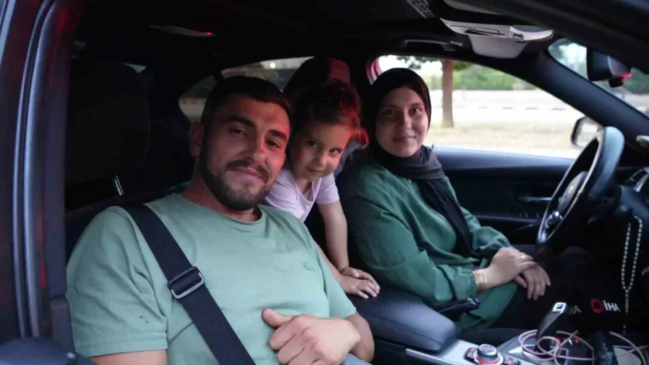Kapıkule'de gurbetçi yoğunluğu: Bayrak ve ezan hasreti