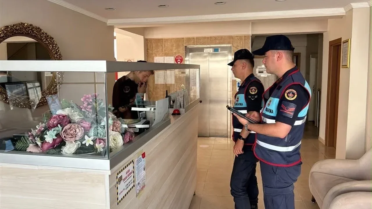 Avşa Adası'nda huzur uygulaması: 22 aranan kişi yakalandı