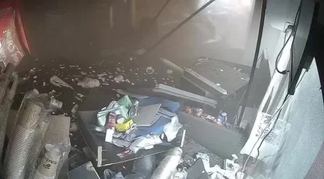 Bursa İznik'te kömür yüklü tır benzinliğe daldı: 1 ölü
