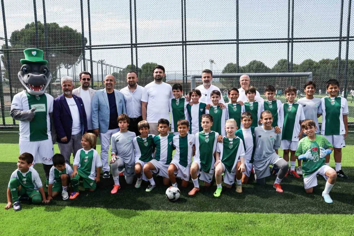 Bursa Büyükşehir'den Bursaspor altyapısına 3 yeni saha