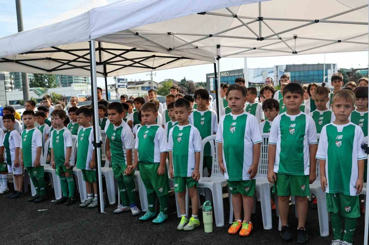 Bursa Büyükşehir'den Bursaspor altyapısına 3 yeni saha