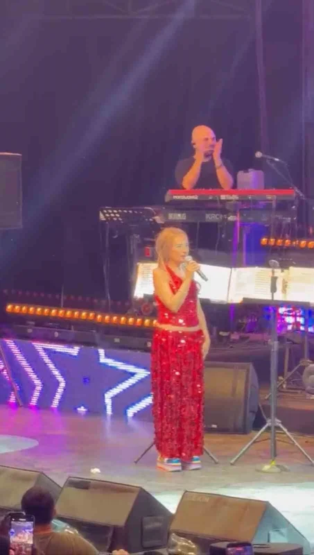Yıldız Tilbe'den doğum günü yorumu: "Kutlamak saçma geliyor"
