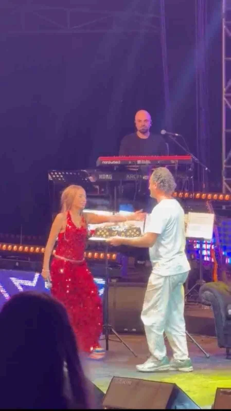 Yıldız Tilbe'den doğum günü yorumu: "Kutlamak saçma geliyor"