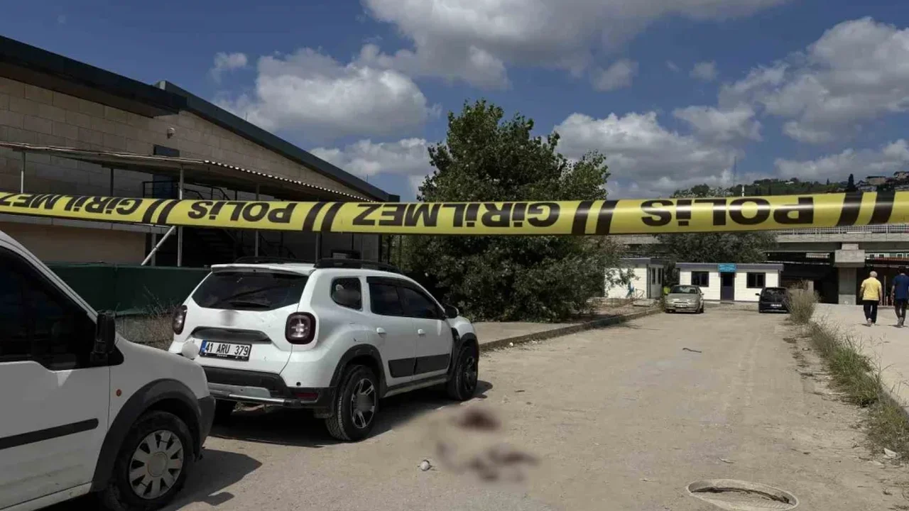 İzmit'te ayrılık görüşmesinde silahlı kavga: 2 yaralı, 10 gözaltı