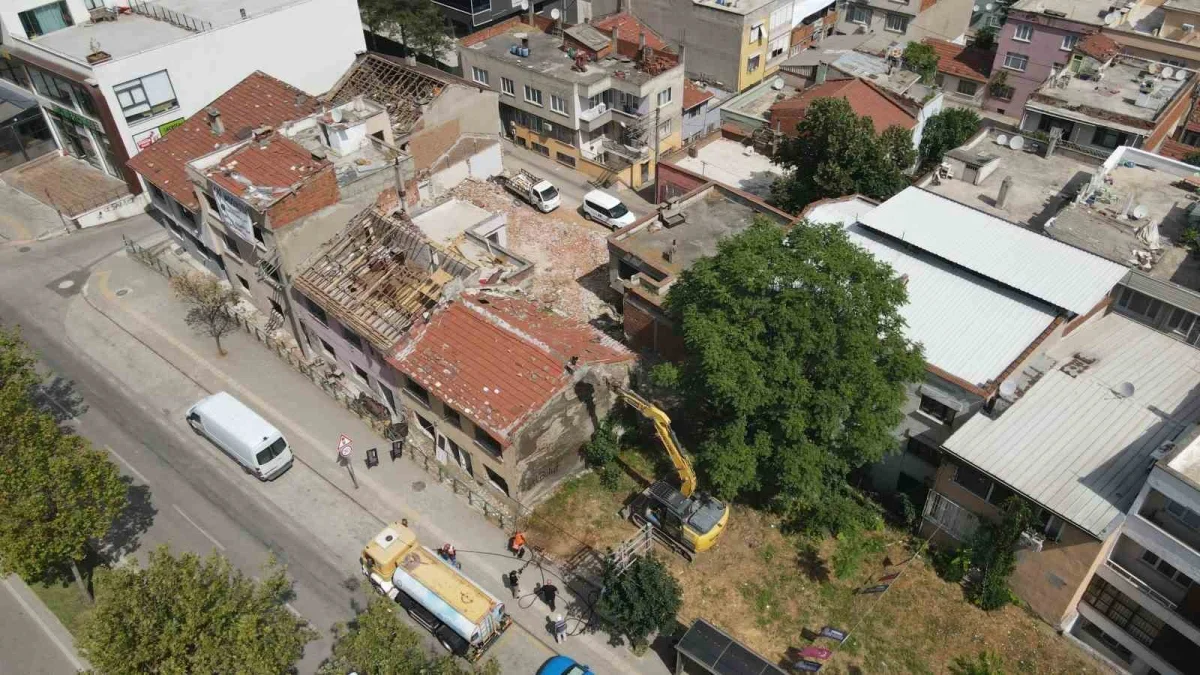 Yıldırım Sinandede'de kentsel dönüşümde ilk yıkım başladı