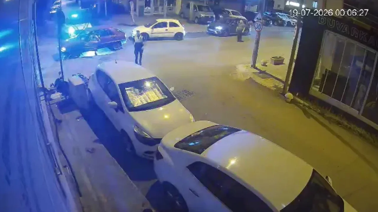 Kocaeli Gebze'de otomobil ile motosiklet çarpıştı: 1 yaralı