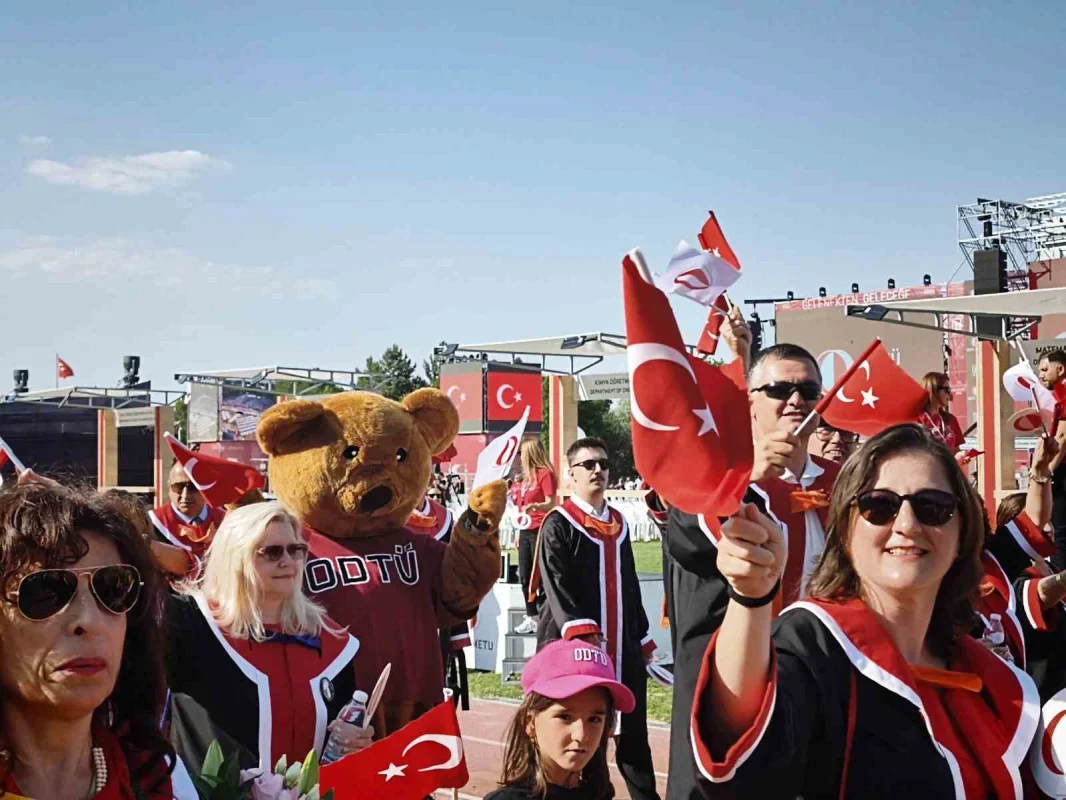 ODTÜ mezuniyet töreninde 70. yıl ve ilk 100 hedefi vurgusu