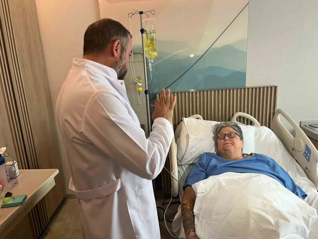 Obezite cerrahisi için geldi, 5 ameliyatı aynı anda oldu