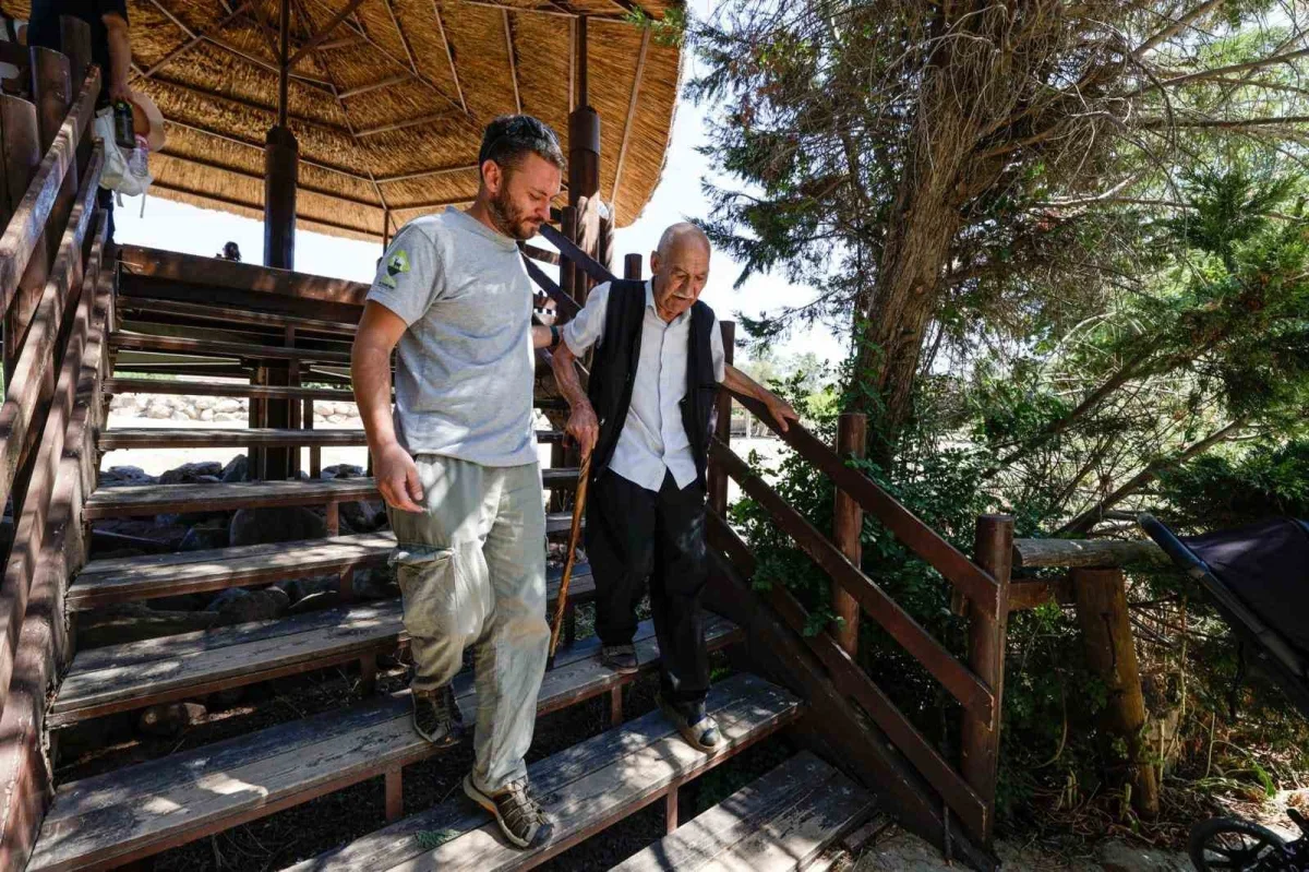 İzmir'de üç nesil Sasalı Doğal Yaşam Parkı'nda buluştu