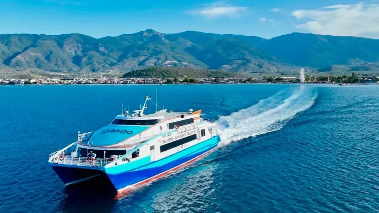 Akçay-Midilli seferleri başladı: 27 yıl sonra gümrük açıldı