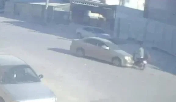 İnegöl'de otomobil ile motosiklet kafa kafaya çarpıştı: 1 yaralı