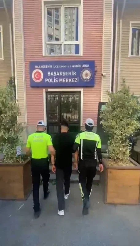 Başakşehir'de trafikte kavga eden sürücüye 180 bin TL ceza