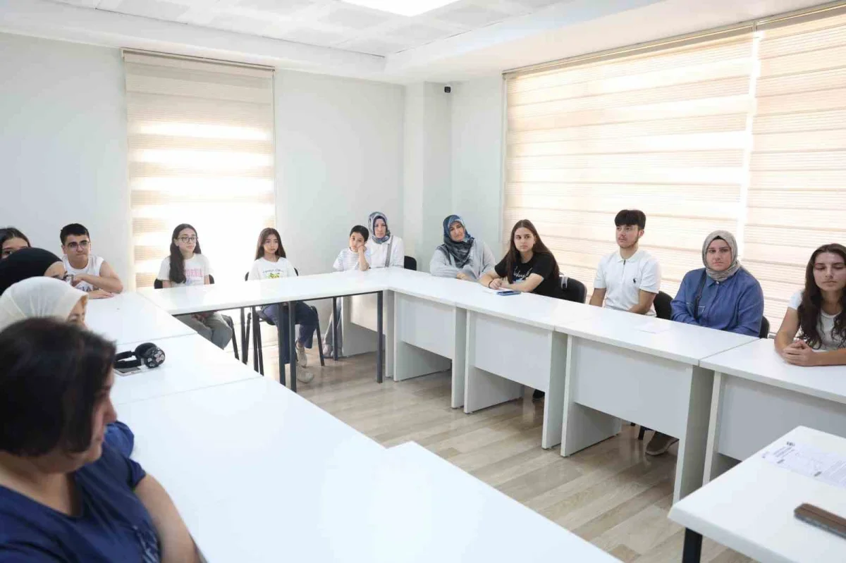 Osmangazi'de ücretsiz LGS kursları öğrencilere tercih desteği sundu
