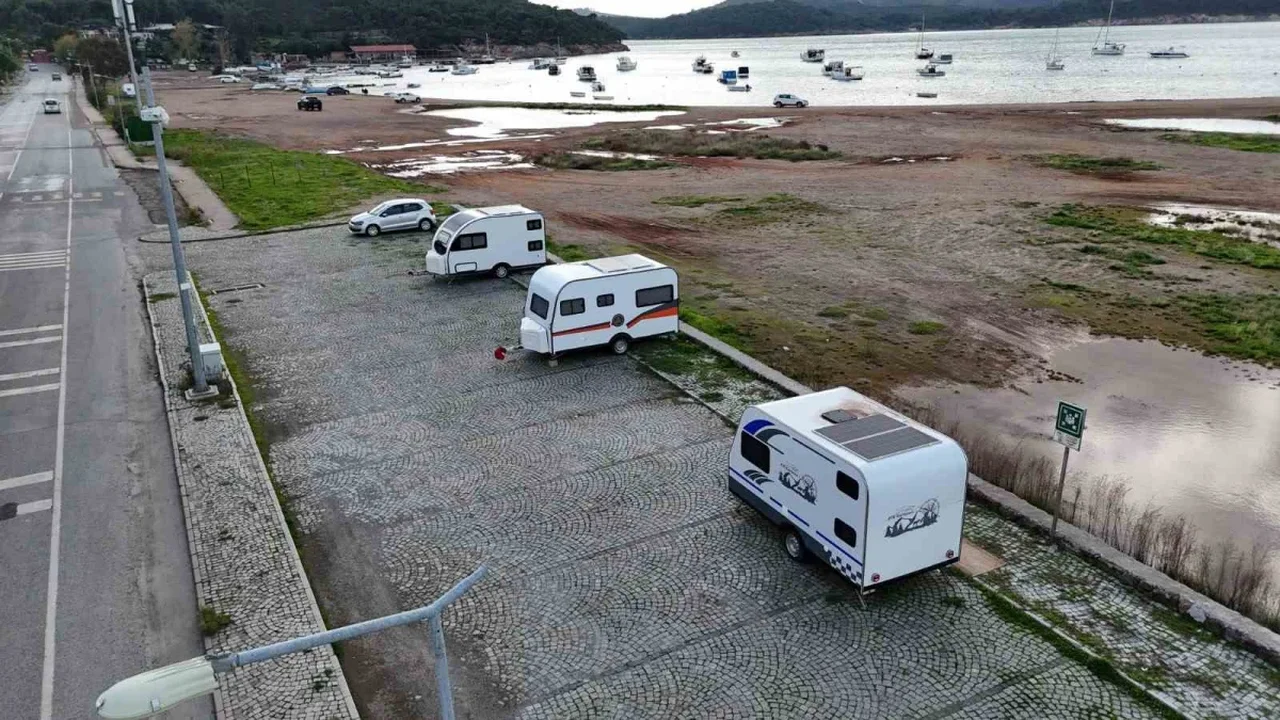 Ayvalık'ta karavan parkına yeni yasak: Yol kenarına izin yok