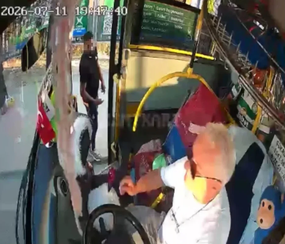 Kocaeli'de penseyle şoförü tehdit eden yolcu yakalandı