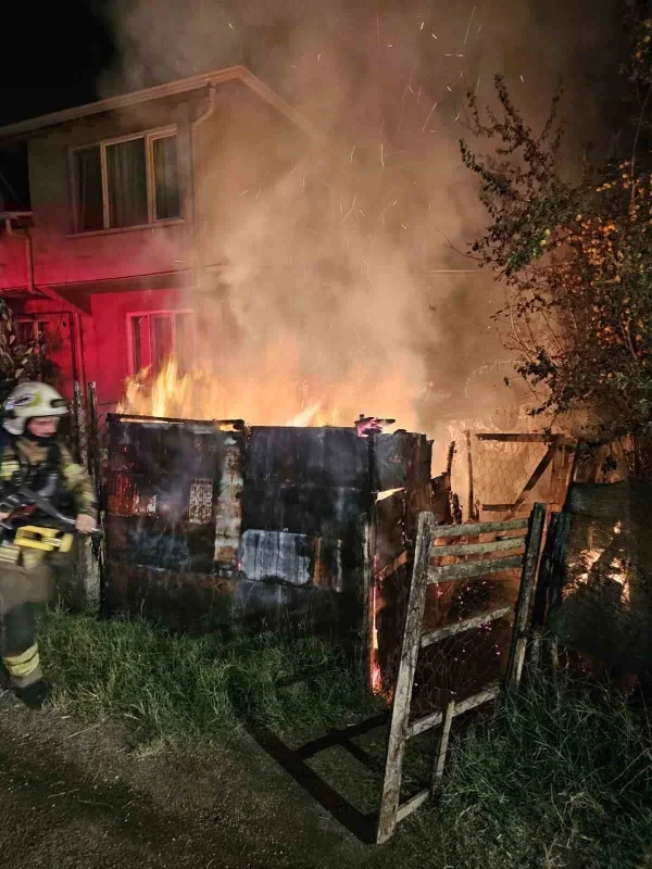 İnegöl'de kümeste çıkan yangında 40 kanatlı telef oldu