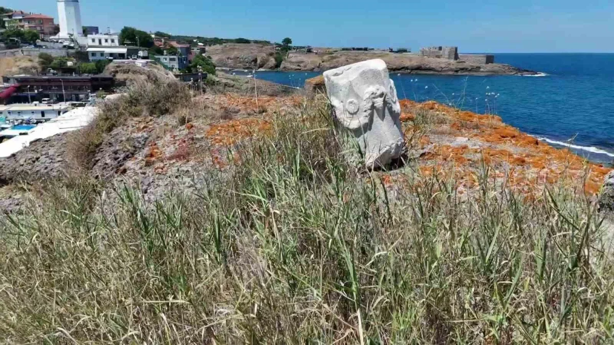Sarıyer'de 2 bin yıllık Pompei Sütunu bakımsız kaldı