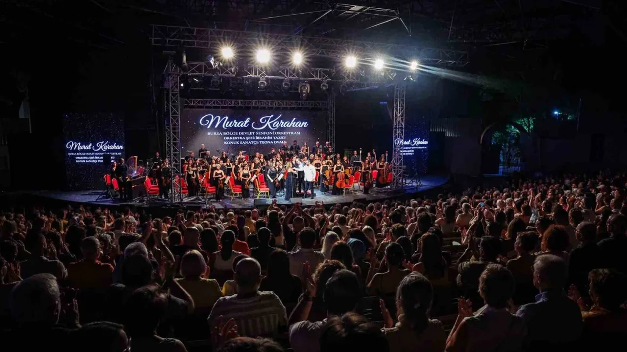 64. Uluslararası Bursa Festivali Murat Karahan konseriyle başladı