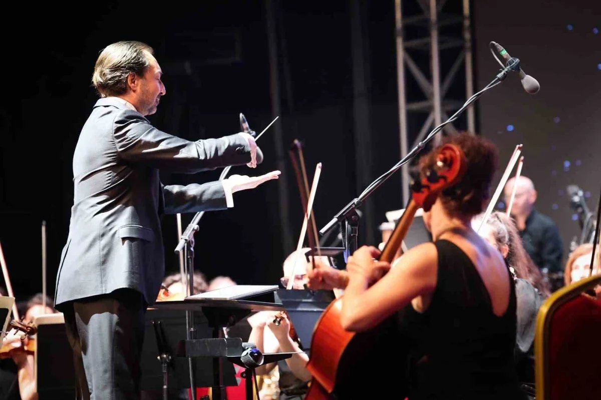 64. Uluslararası Bursa Festivali Murat Karahan konseriyle başladı