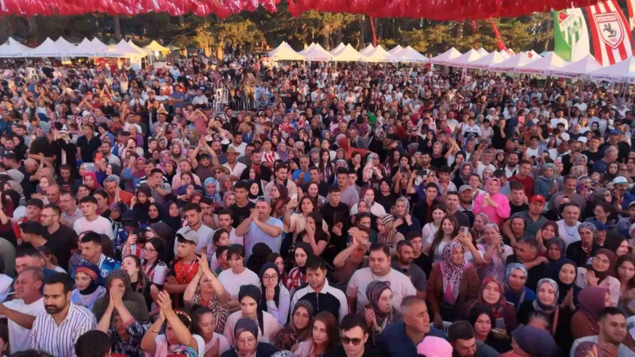 Samsun Festivali'ne 75 bin kişi akın etti, Kocayayla doldu