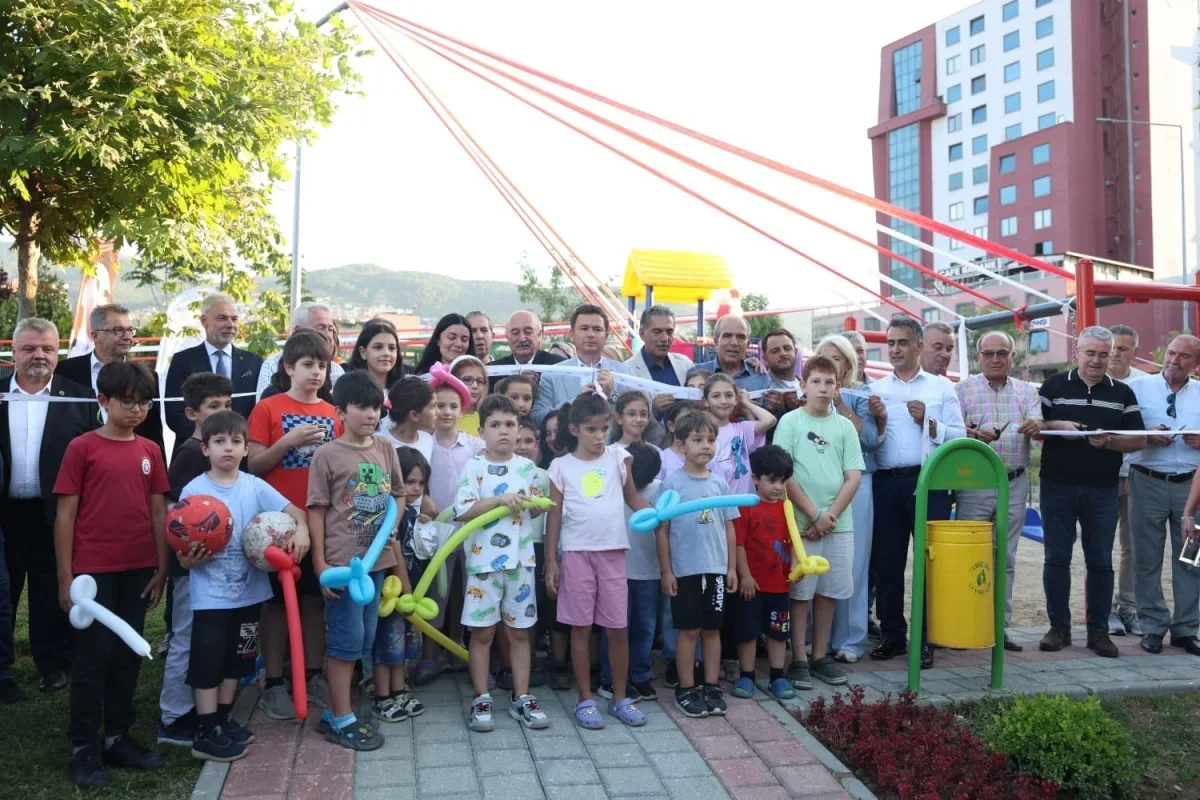 Osmangazi'de Prof. Dr. Lale Karabıyık Çocuk Parkı açıldı