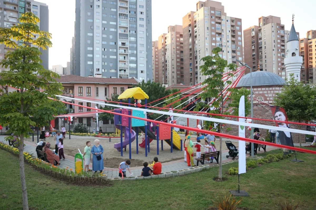 Osmangazi'de Prof. Dr. Lale Karabıyık Çocuk Parkı açıldı