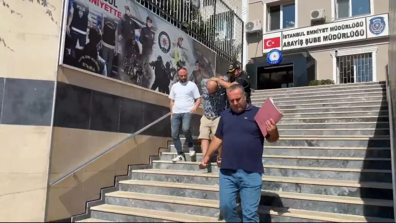 Zeytinburnu'nda araçtan 9 bin 245 avro çalan şüpheli yakalandı