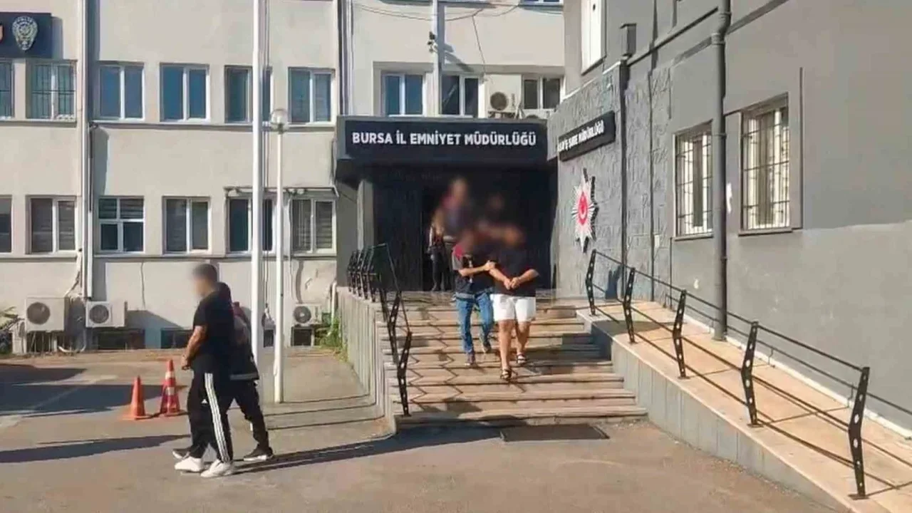 Güvenli ödeme sistemi dolandırıcılığına 7 ilde operasyon: 10 tutuklama