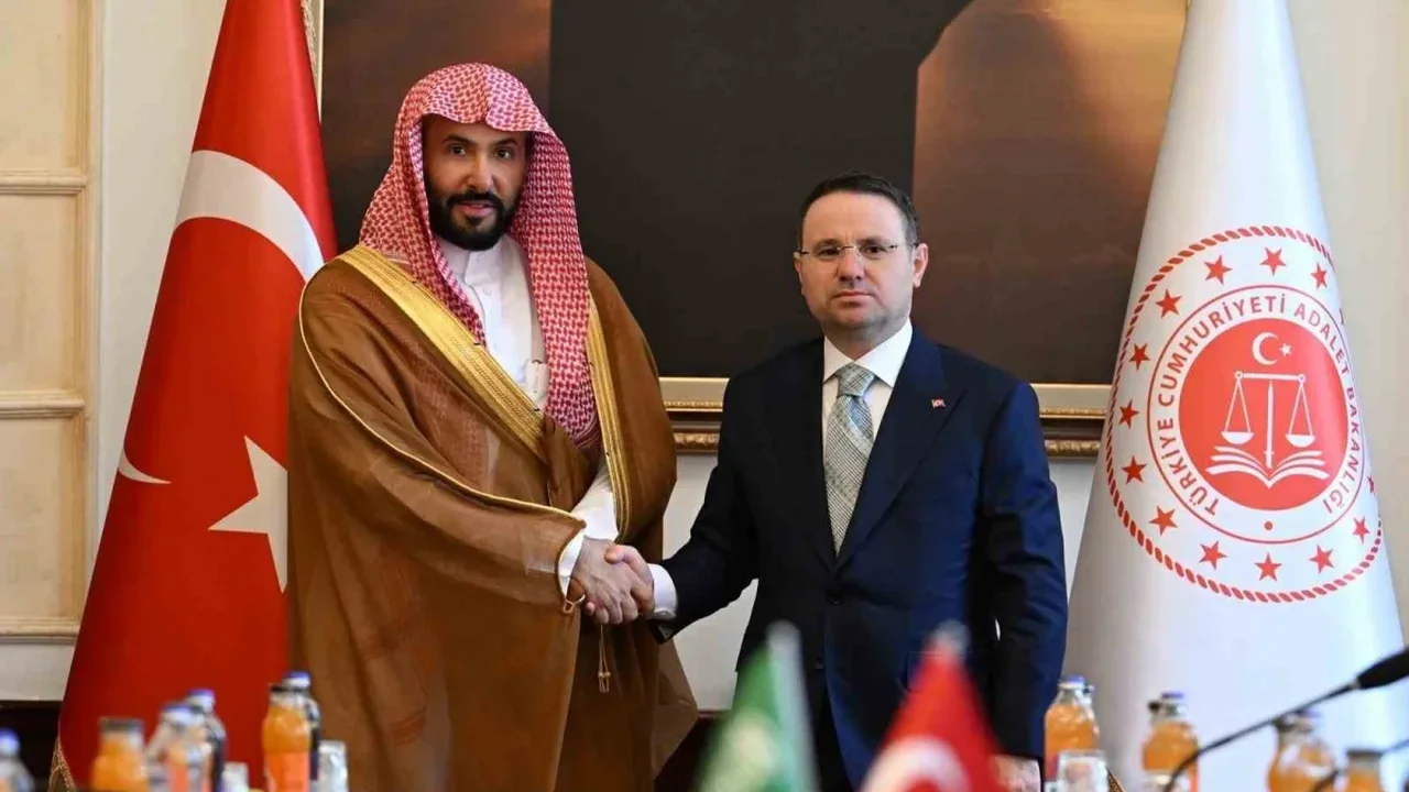 Adalet Bakanı Gürlek, Suudi mevkidaşı Al Smani ile görüştü