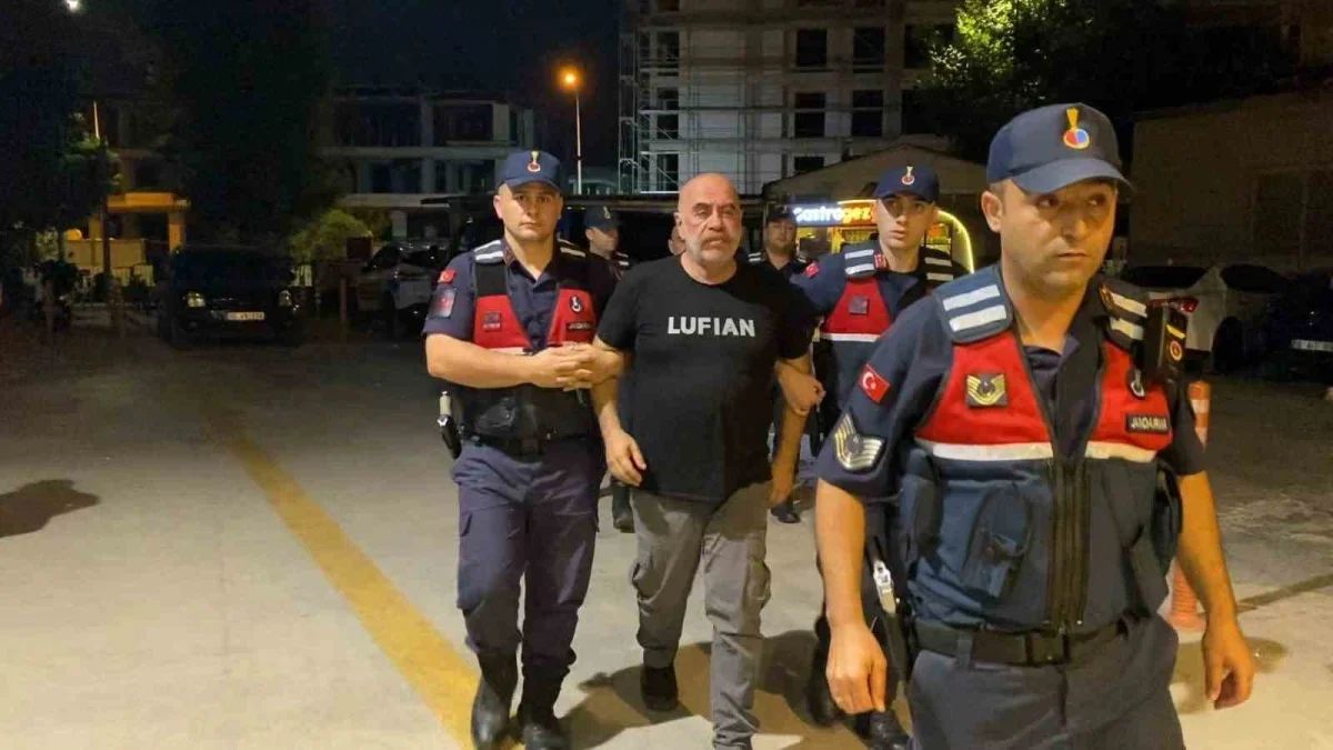 Ezel Akay ve kardeşi Bursa'da uyuşturucu operasyonunda gözaltında