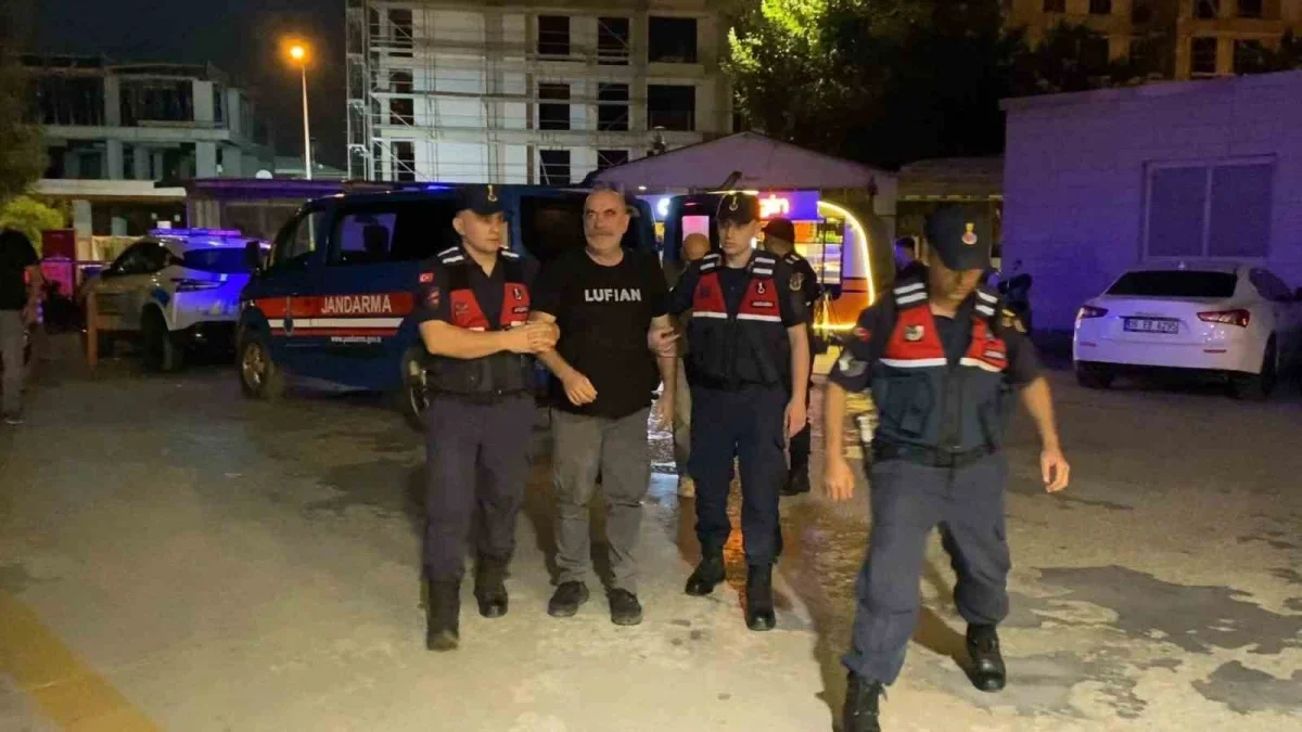 Ezel Akay ve kardeşi Bursa'da uyuşturucu operasyonunda gözaltında