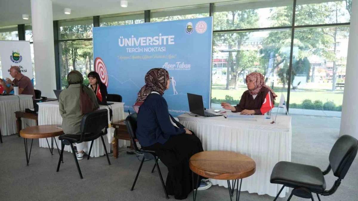 İnegöl Belediyesi'nden öğrencilere ücretsiz YKS tercih desteği