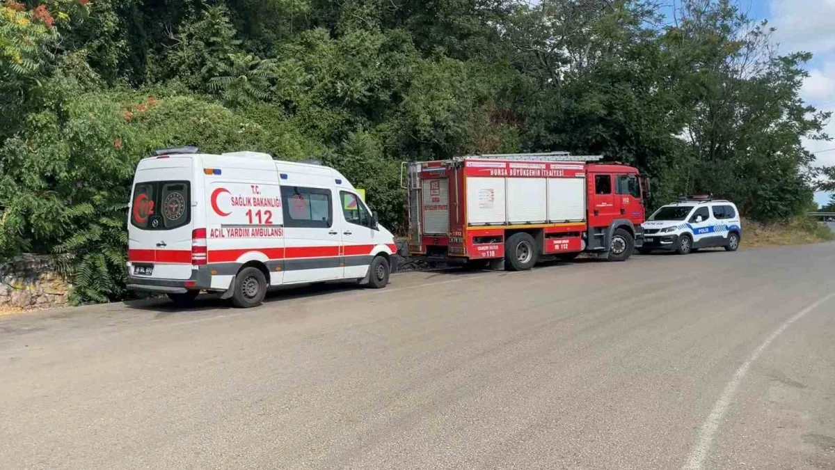 Bursa'da 10 metreden düşen kadın polislerden kaçtı