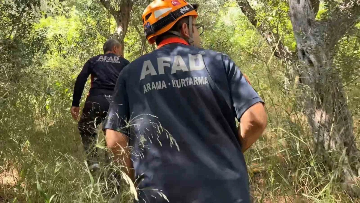 Bursa'da 10 metreden düşen kadın polislerden kaçtı