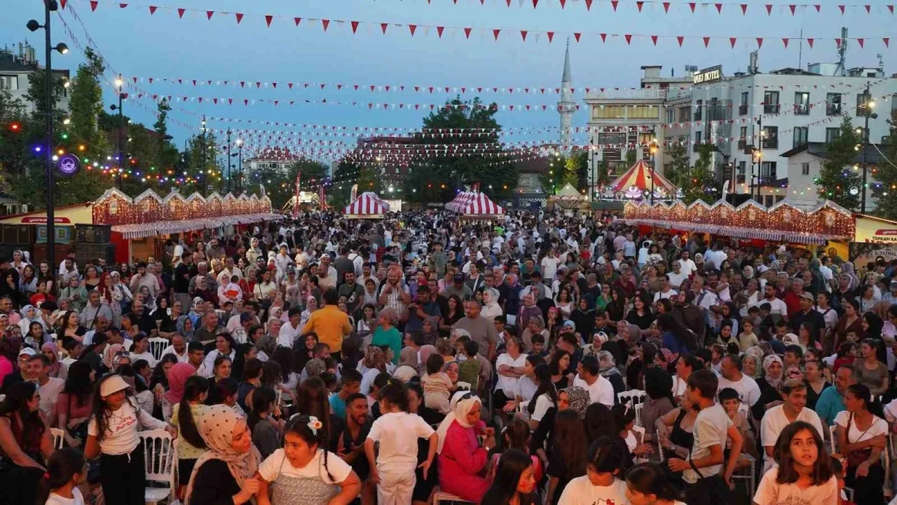 Fatih Belediyesi Nostalji Günleri Topkapı Kaleiçi'nde sürüyor