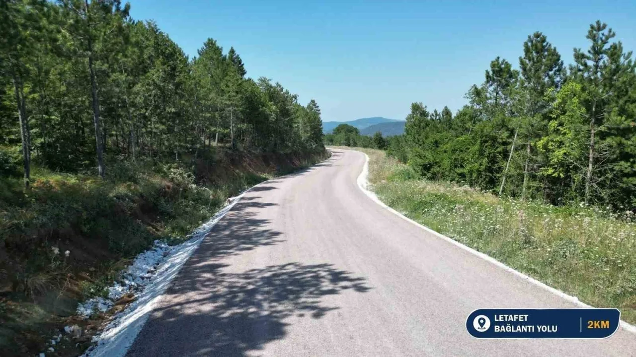 Bursa Büyükşehir Mustafakemalpaşa'da 45 kilometrelik yolu yeniliyor