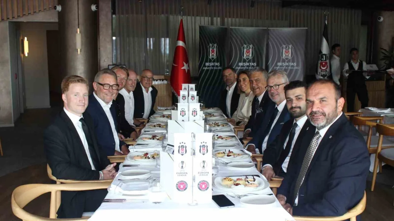 Beşiktaş, Midtjylland ve UEFA heyetini dostluk yemeğinde ağırladı