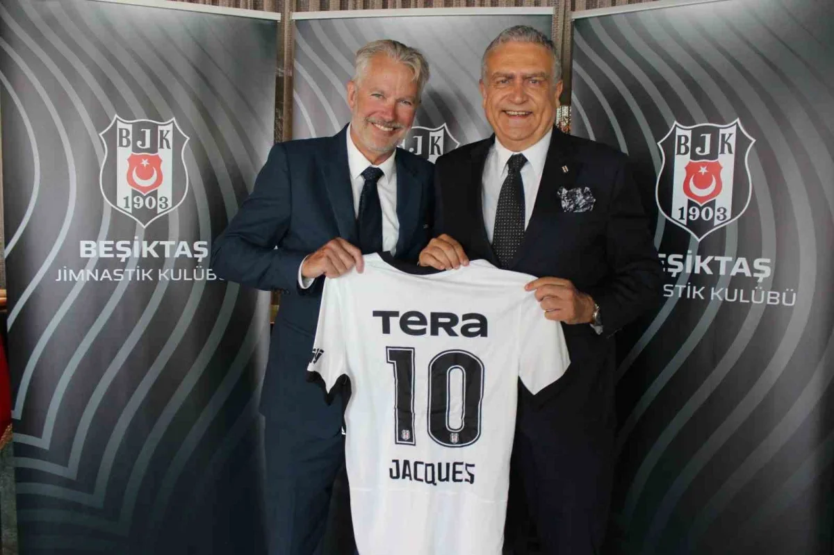 Beşiktaş, Midtjylland ve UEFA heyetini dostluk yemeğinde ağırladı