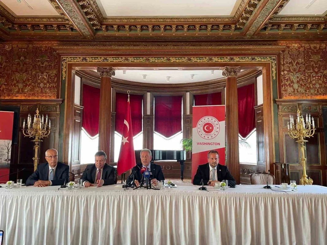 Hulusi Akar: Vaşington'da milli menfaatleri savunmak görevimiz