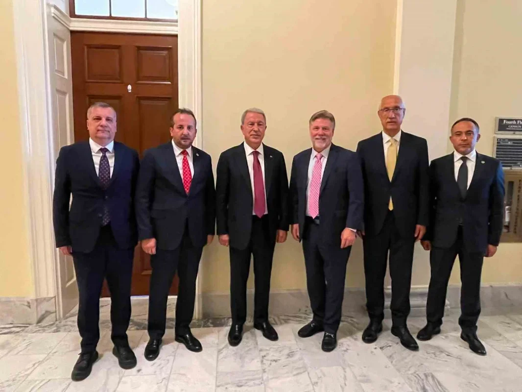 Hulusi Akar: Vaşington'da milli menfaatleri savunmak görevimiz