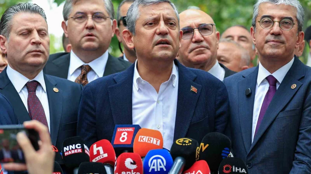 Özgür Özel: YENİ Parti bütçe çalışmalarına son kez katılacak