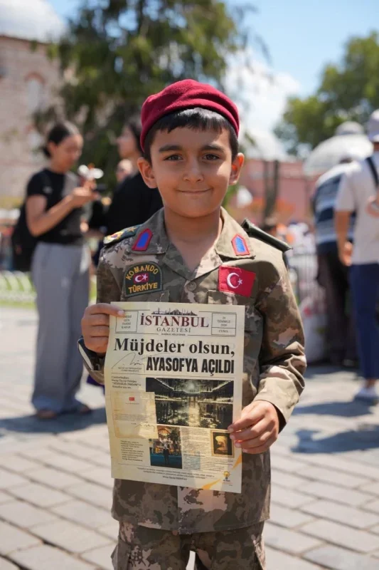 Ayasofya'nın açılışının 6. yılında AK Parti'den özel gazete