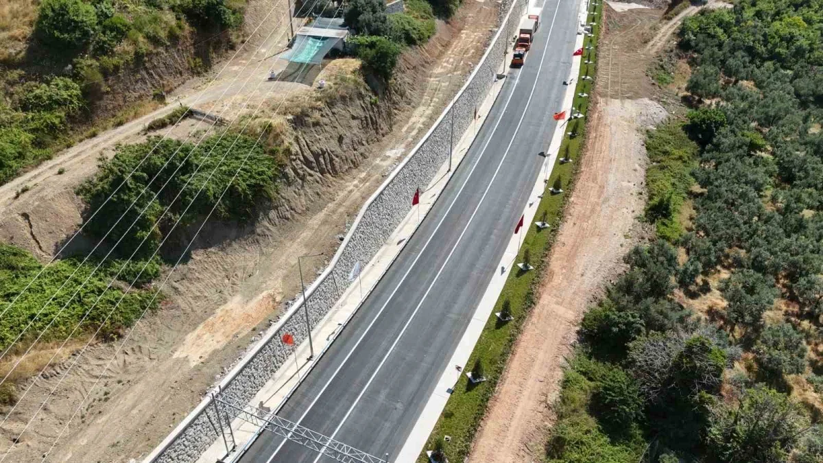 Yalova-Armutlu Yolu açıldı: Tatilcilerin çilesi sona erdi
