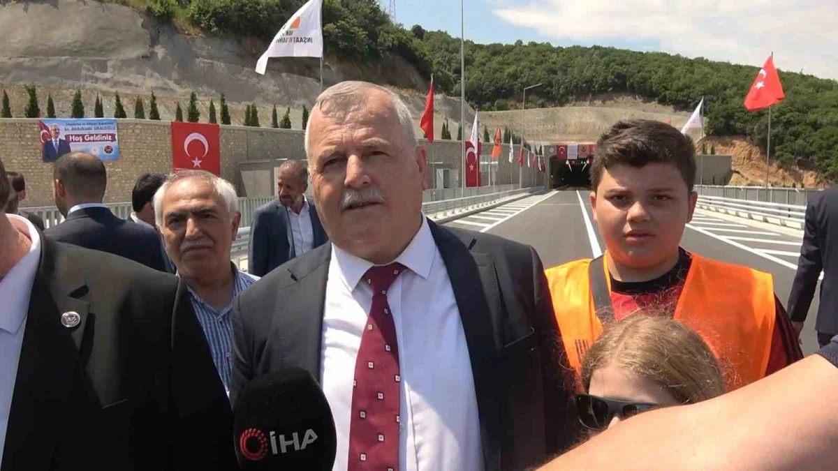 Yalova-Armutlu Yolu açıldı: Tatilcilerin çilesi sona erdi