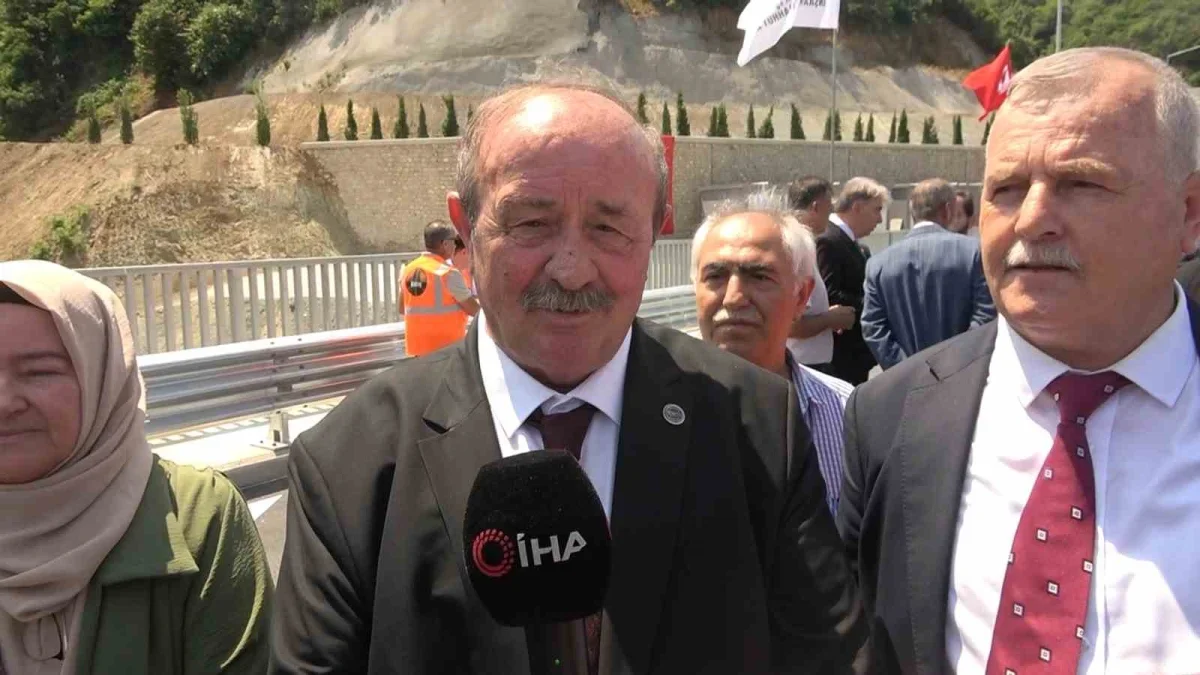 Yalova-Armutlu Yolu açıldı: Tatilcilerin çilesi sona erdi